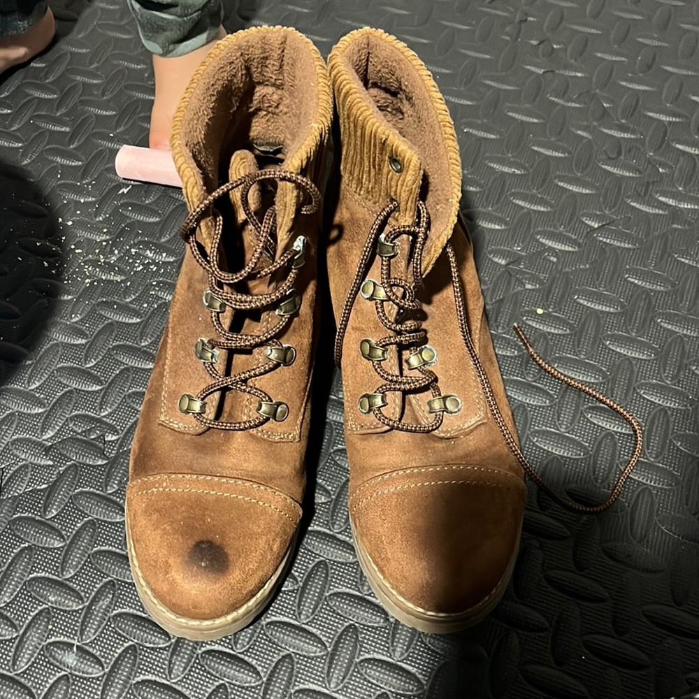Brown boots